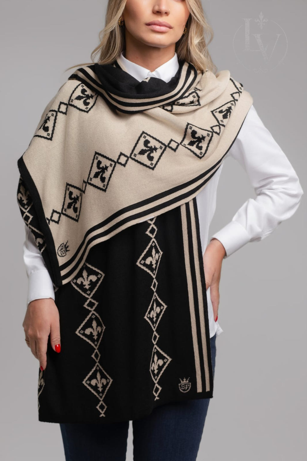 Manta Larga Flor de Liz - Preto/Bege